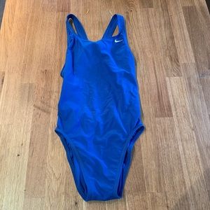 Nike Women’s Solid Poly Fastback Practice Suit